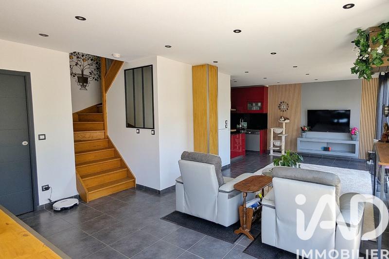 Maison - 94 m² - 5 pièces