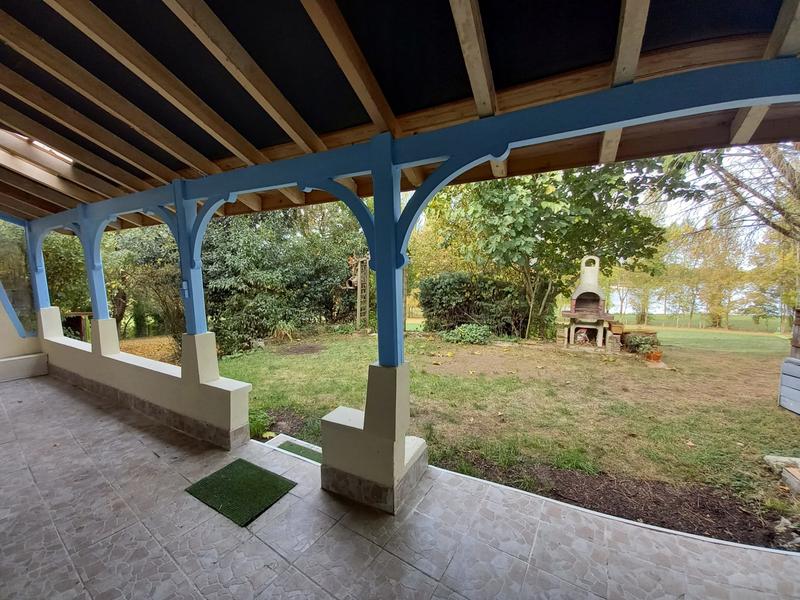 Maison traditionnelle - 215 m² - 8 pièces