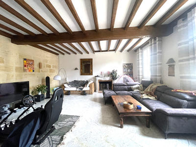 Maison - 230 m² - 7 pièces