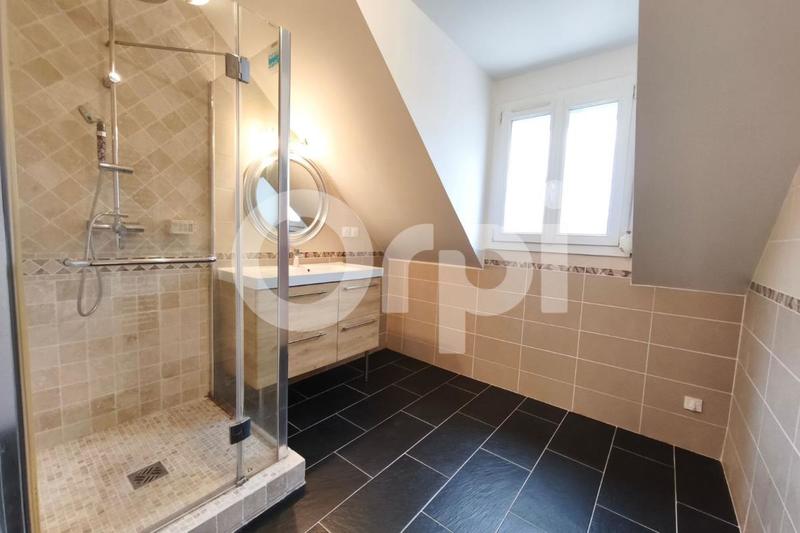 Maison - 94 m² - 4 pièces