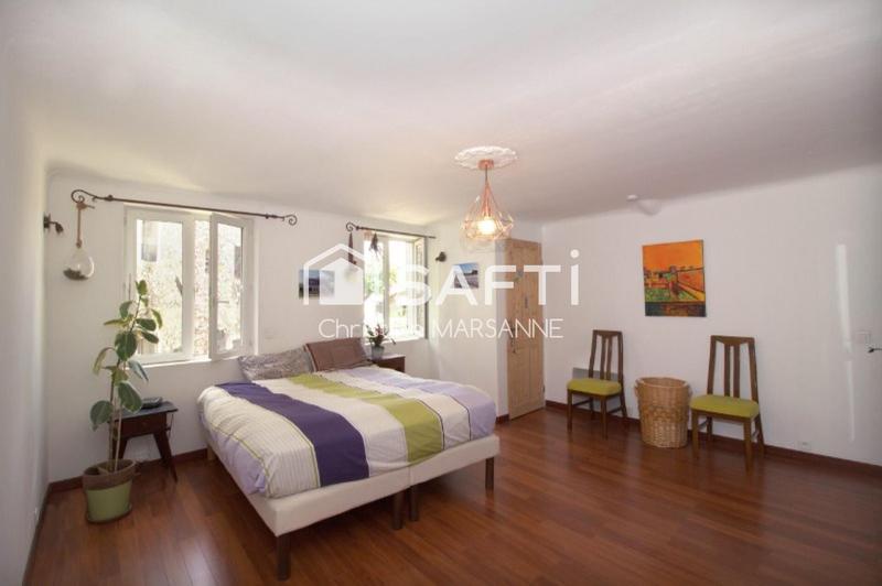 Maison - 160 m² - 6 pièces