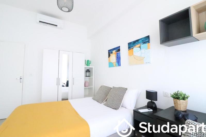 Chambre - 12 m² - 1 pièce