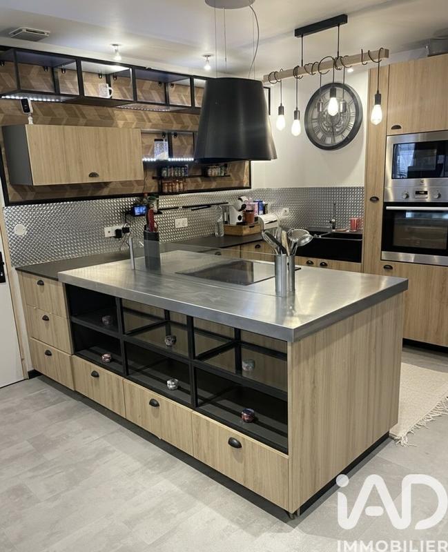 Maison - 160 m² - 8 pièces