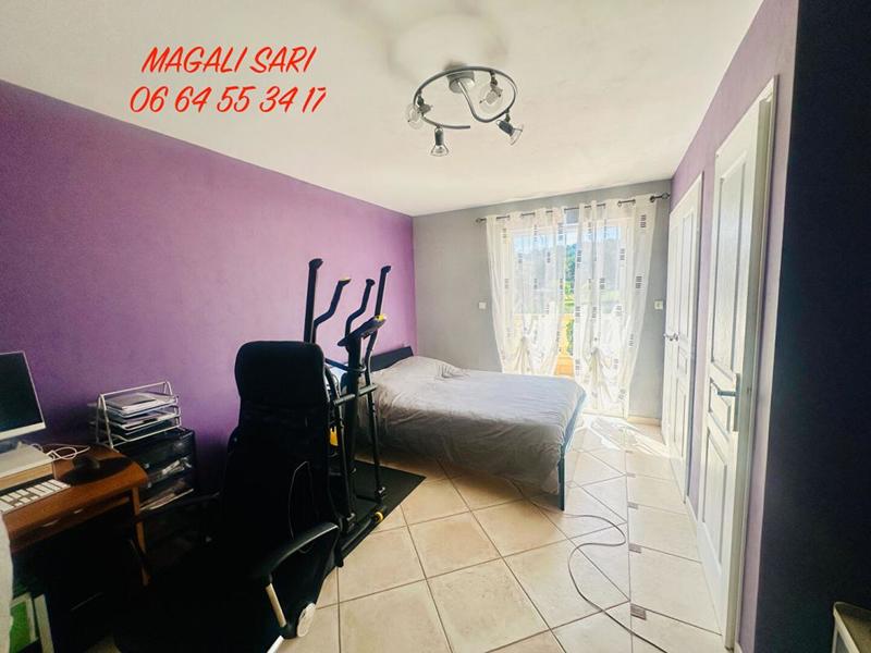 Villa - 245 m² - 7 pièces