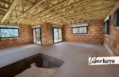 Maison - 107 m² - 2 pièces