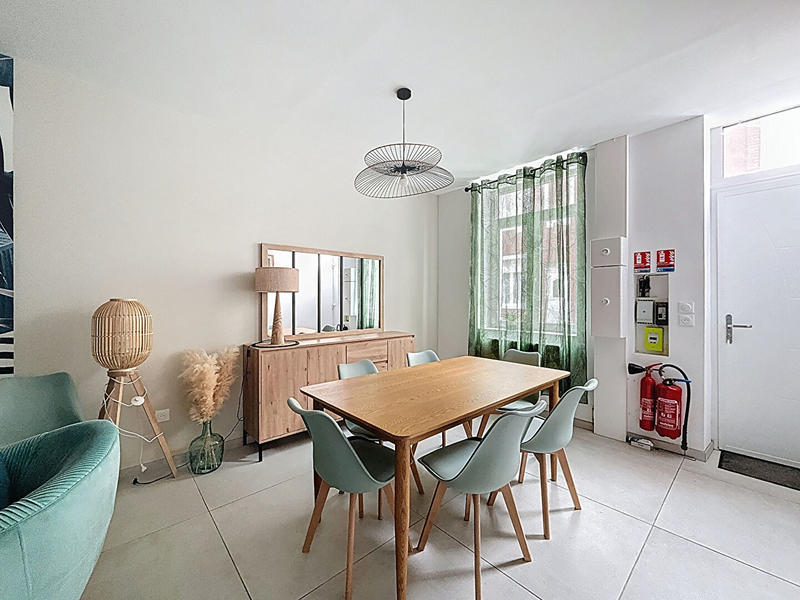 Maison - 93 m² - 6 pièces