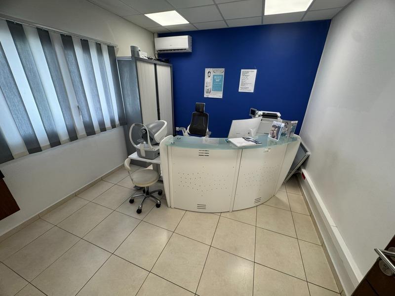 Immeuble - 300 m² - 15 pièces