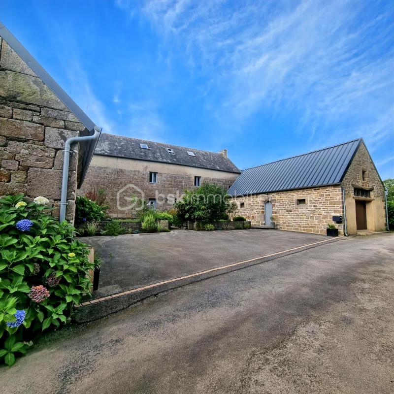 Corps de ferme - 134 m² - 6 pièces