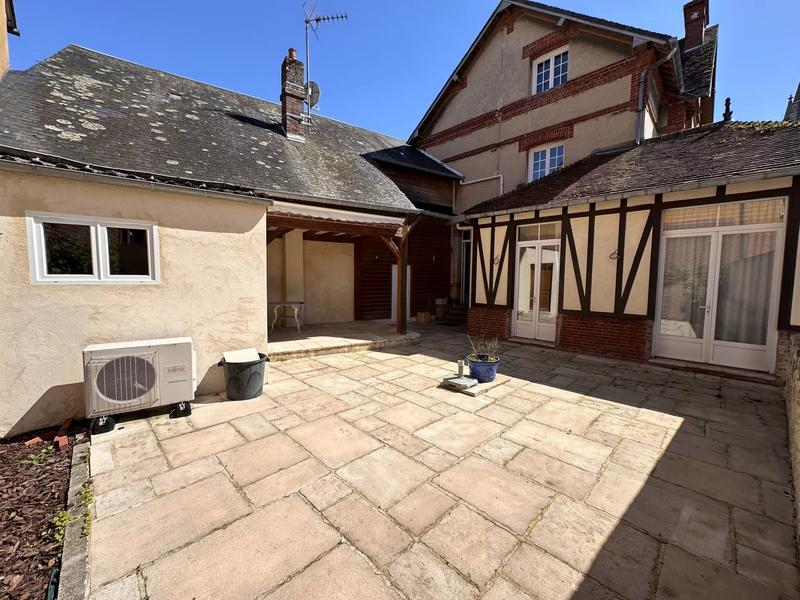 Maison - 135 m² - 6 pièces