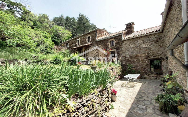 Mas - 252 m² - 10 pièces