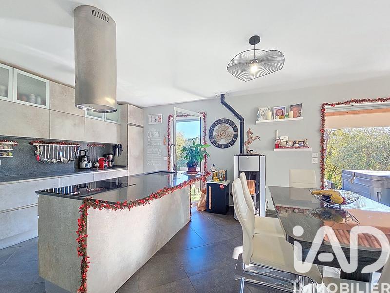 Maison - 126 m² - 6 pièces