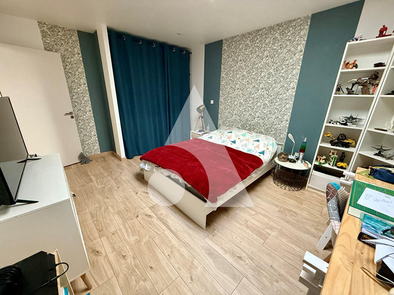 Maison - 232 m² - 6 pièces