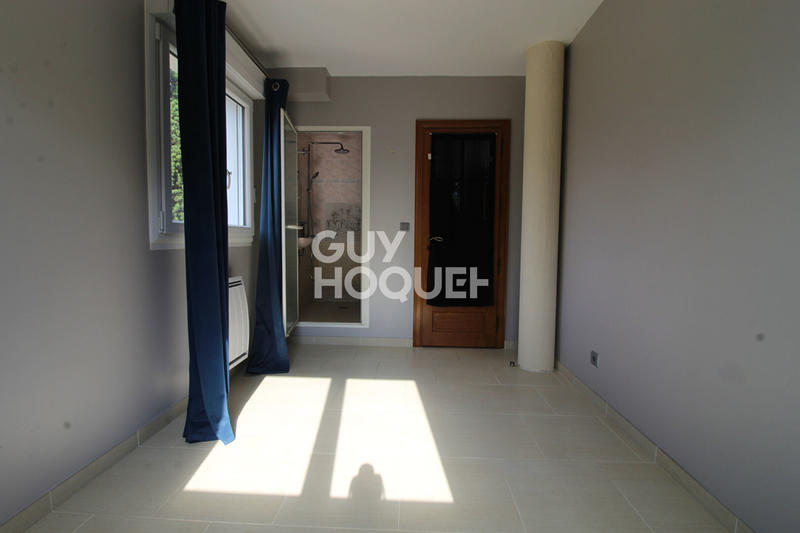 Maison - 175 m² - 8 pièces