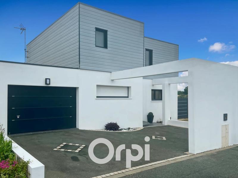 Maison - 147 m² - 5 pièces