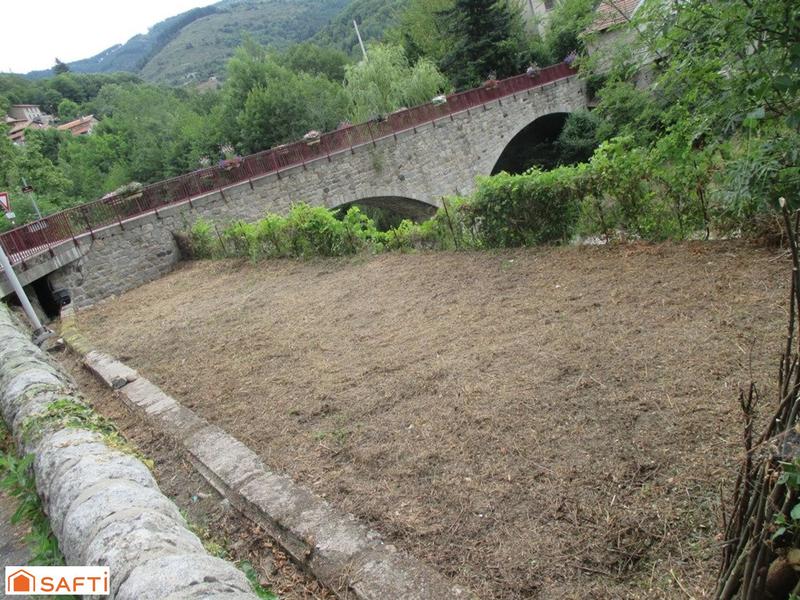 Maison - 230 m² - 8 pièces