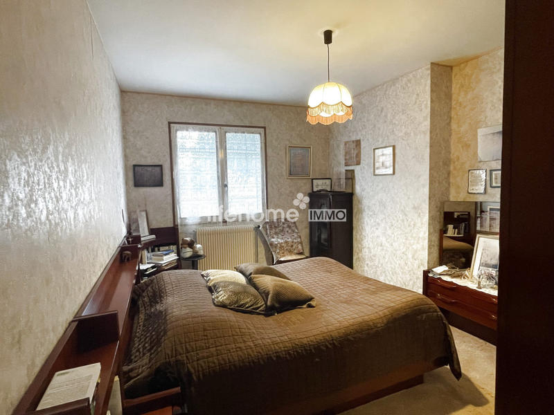 Maison - 180 m² - 8 pièces