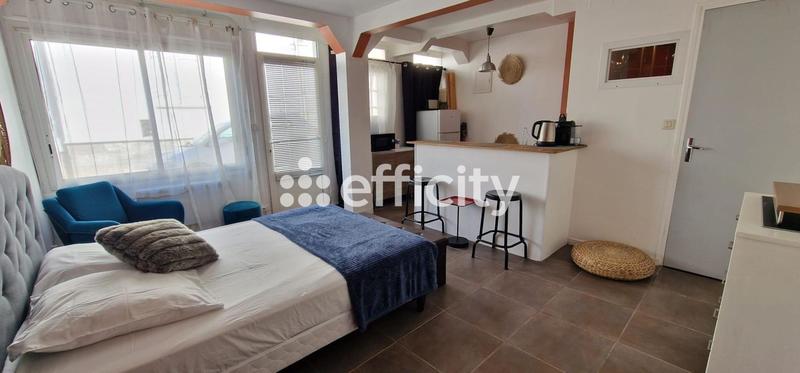 Immeuble - 90 m² - 5 pièces