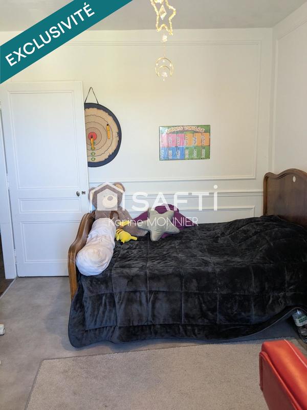 Maison - 330 m² - 12 pièces