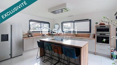 Maison - 140 m² - 5 pièces