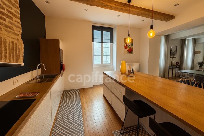 Appartement bourgeois - 250 m² - 7 pièces