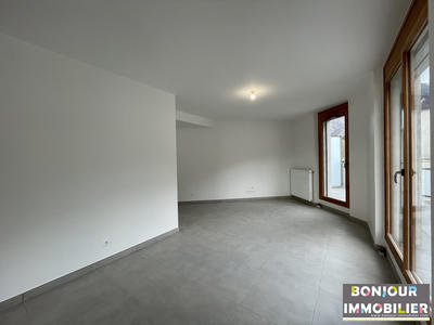 Appartement - 85 m² - 3 pièces