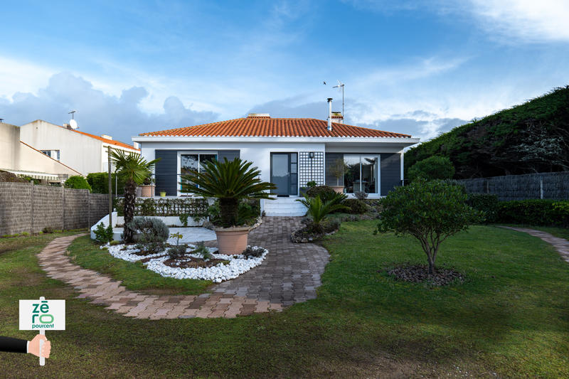 Maison - 204 m² - 8 pièces