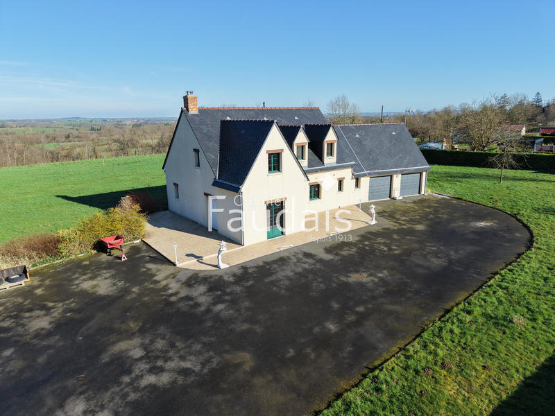 Maison - 140 m² - 7 pièces