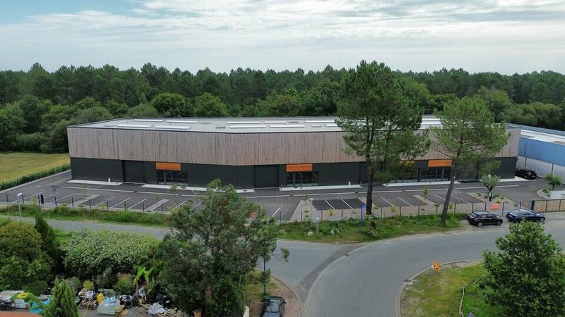Local d'activité / Entrepôt - 1 662 m²