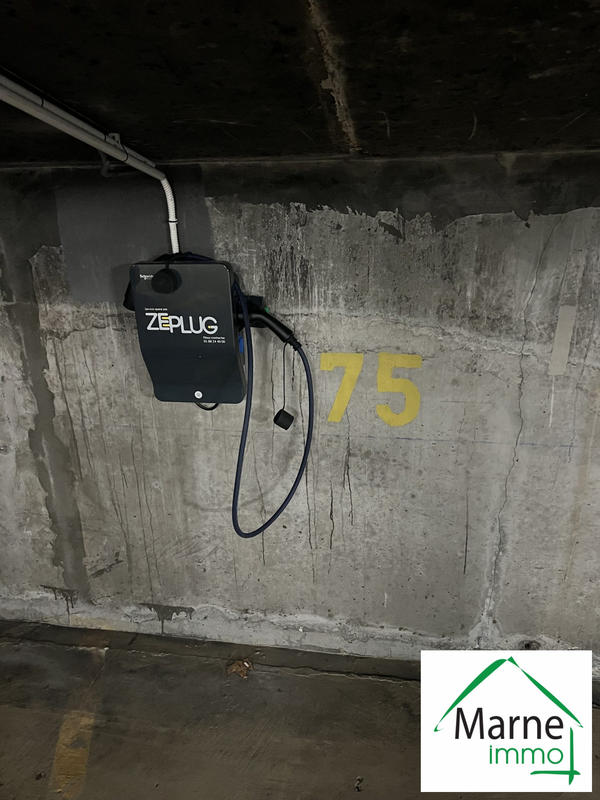 Parking / Garage - 12 m²