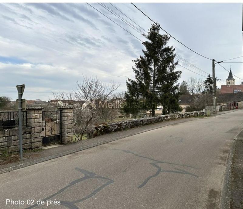Terrain constructible - 3 590 m²