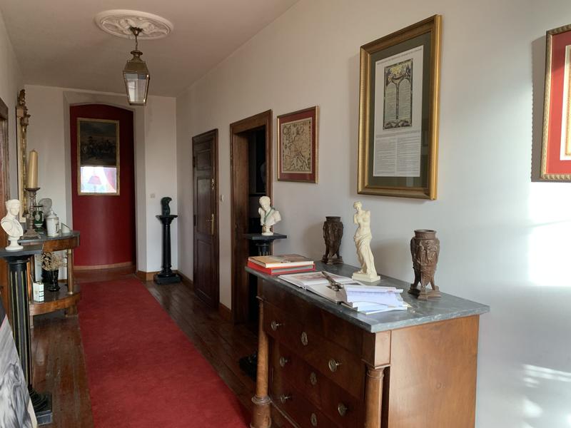 Maison - 304 m² - 10 pièces