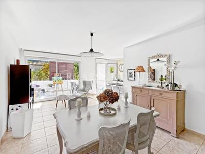 Appartement - 79 m² - 3 pièces