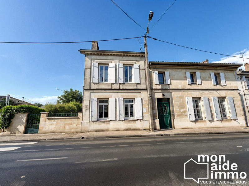 Maison ancienne - 271 m² - 9 pièces