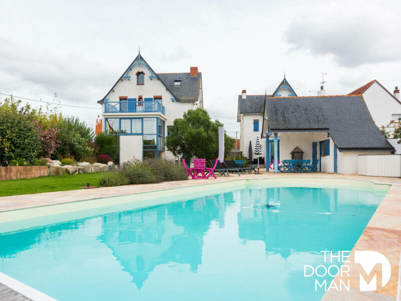 Maison - 310 m² - 12 pièces