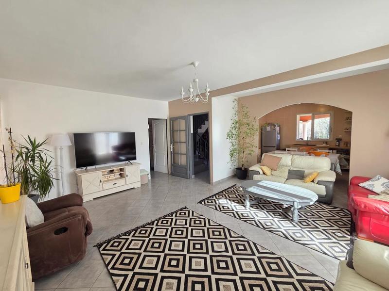 Maison - 153 m² - 5 pièces