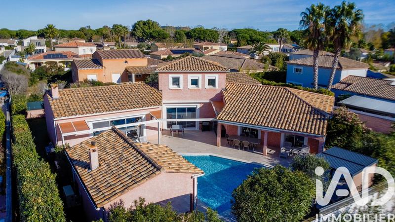 Maison - 198 m² - 7 pièces