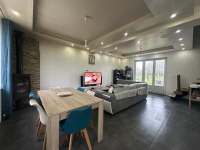 Maison - 95 m² - 3 pièces