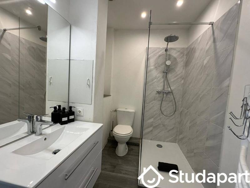 Appartement - 120 m² - 5 pièces