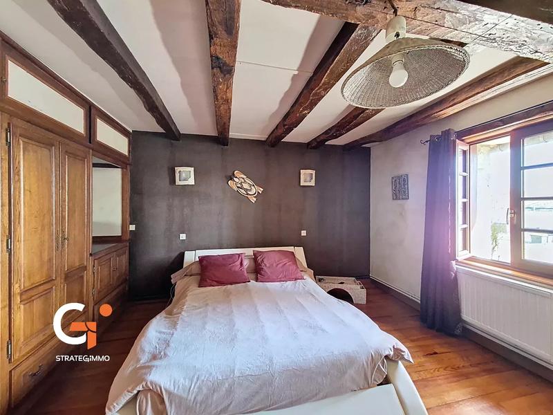 Maison - 200 m² - 10 pièces