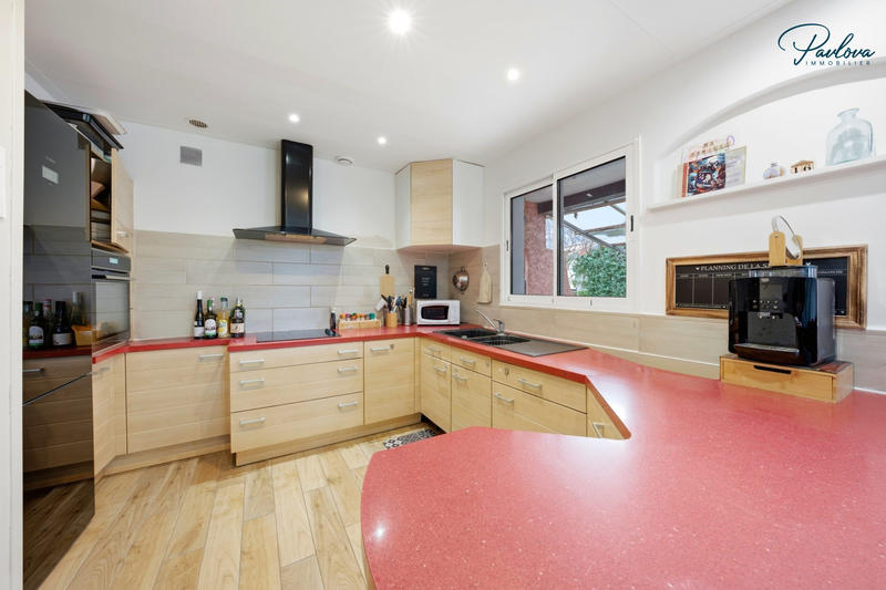 Maison - 136 m² - 6 pièces