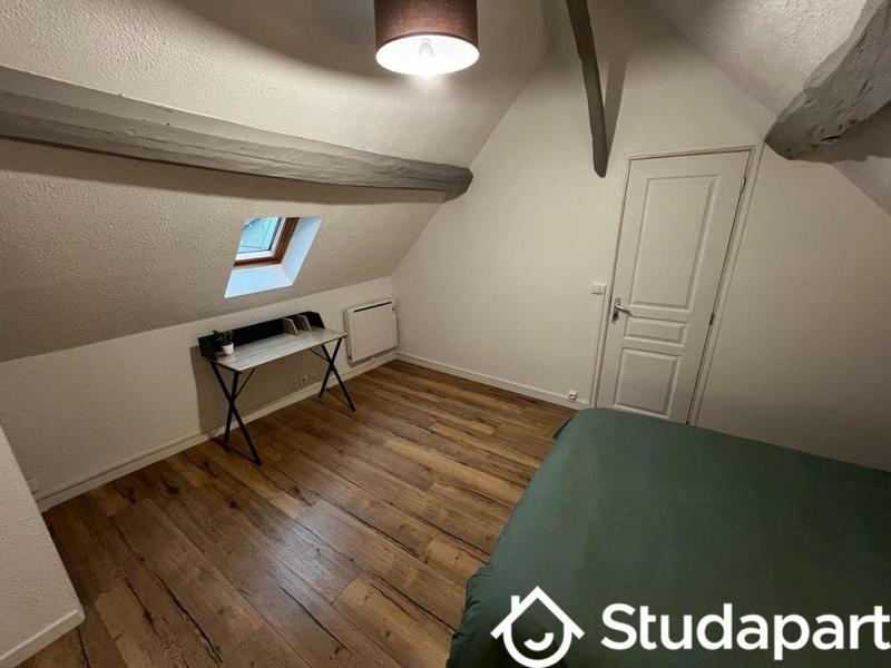 Chambre - 9 m² - 1 pièce