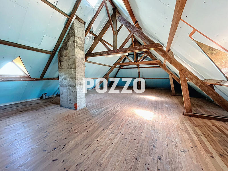 Maison - 380 m² - 12 pièces