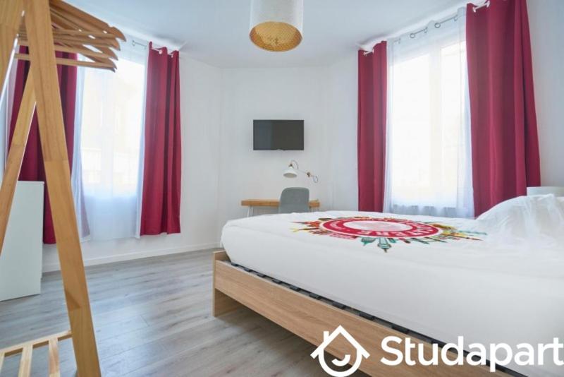 Chambre - 11 m² - 1 pièce