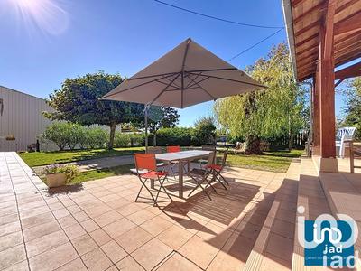 Maison - 248 m² - 13 pièces