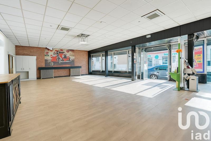 Maison - 385 m² - 5 pièces