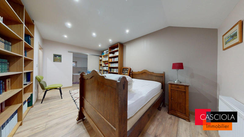 Maison ancienne - 212 m² - 7 pièces