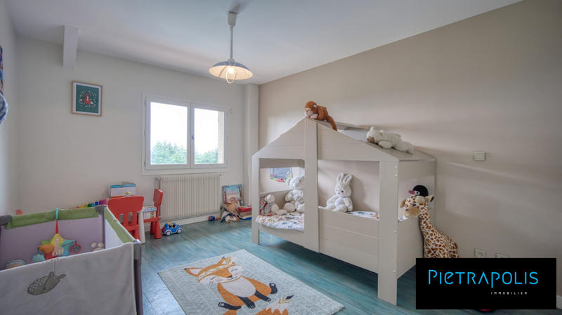 Villa - 256 m² - 6 pièces