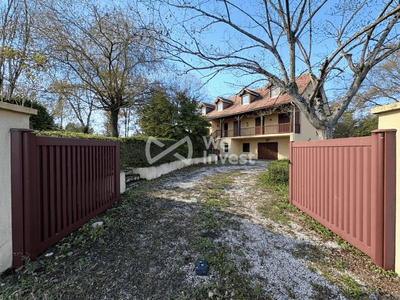 Villa - 230 m² - 7 pièces