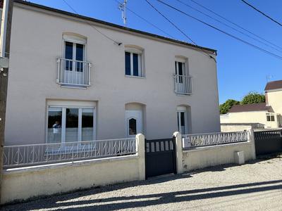 Maison - 96 m² - 5 pièces