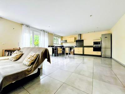 Maison - 150 m² - 4 pièces